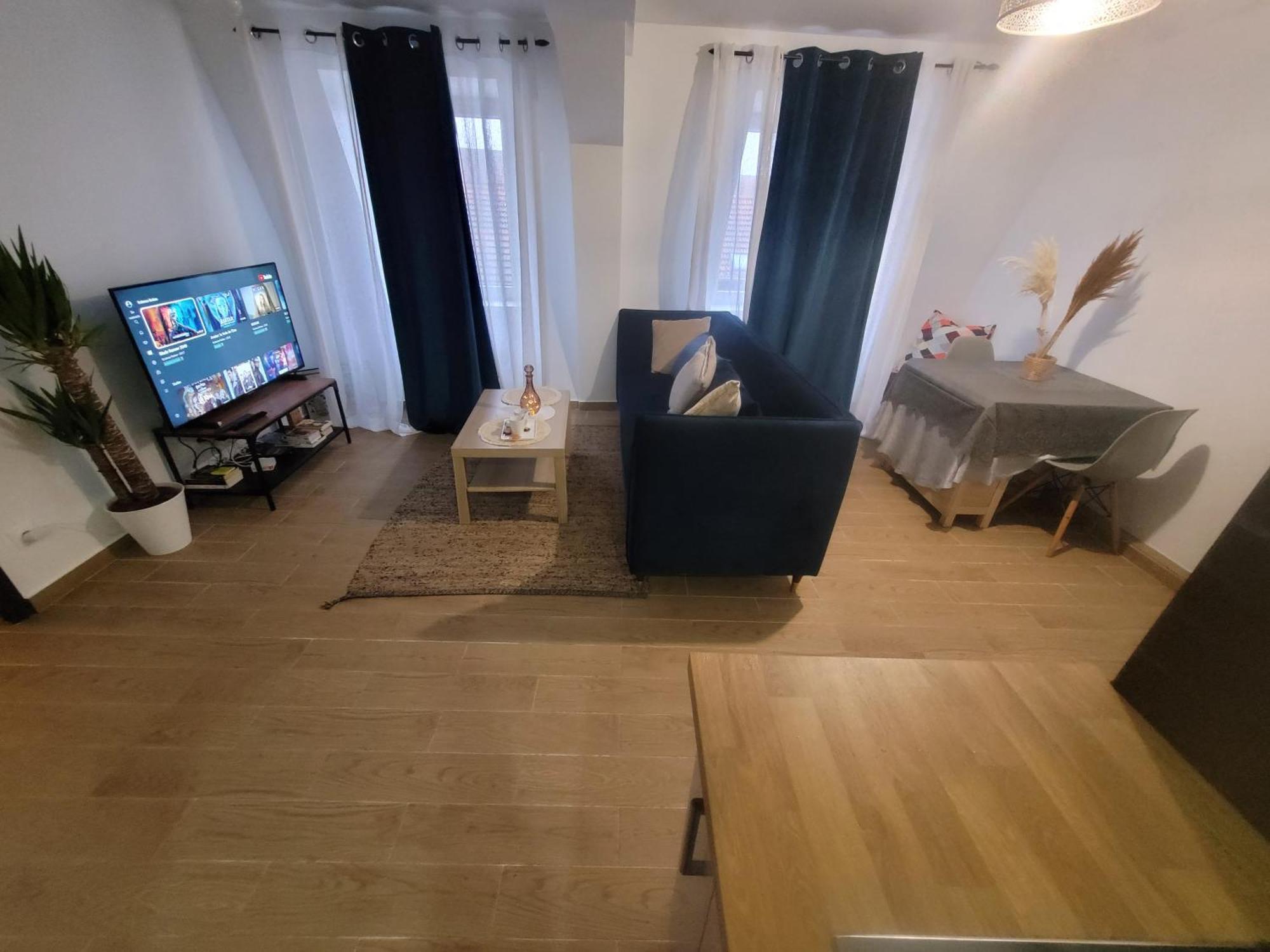 Coquet Appartement A 15Mn De Paris Et 10 Mn De Stade De France, Wifi, Netflix, Groslay Luaran gambar