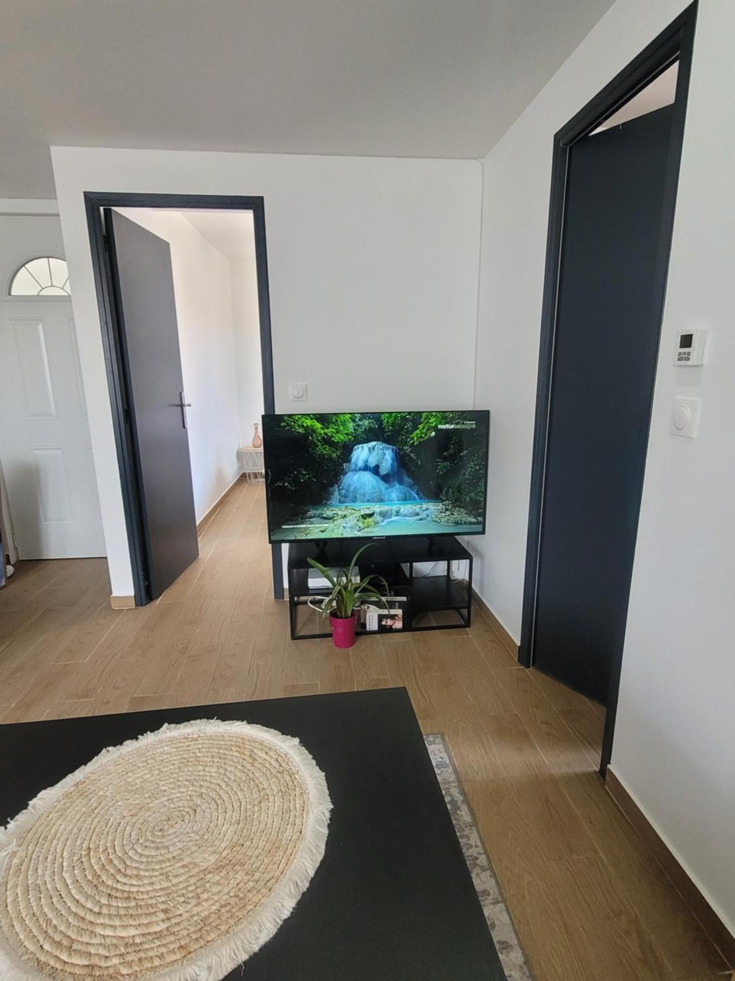 Coquet Appartement A 15Mn De Paris Et 10 Mn De Stade De France, Wifi, Netflix, Groslay Luaran gambar