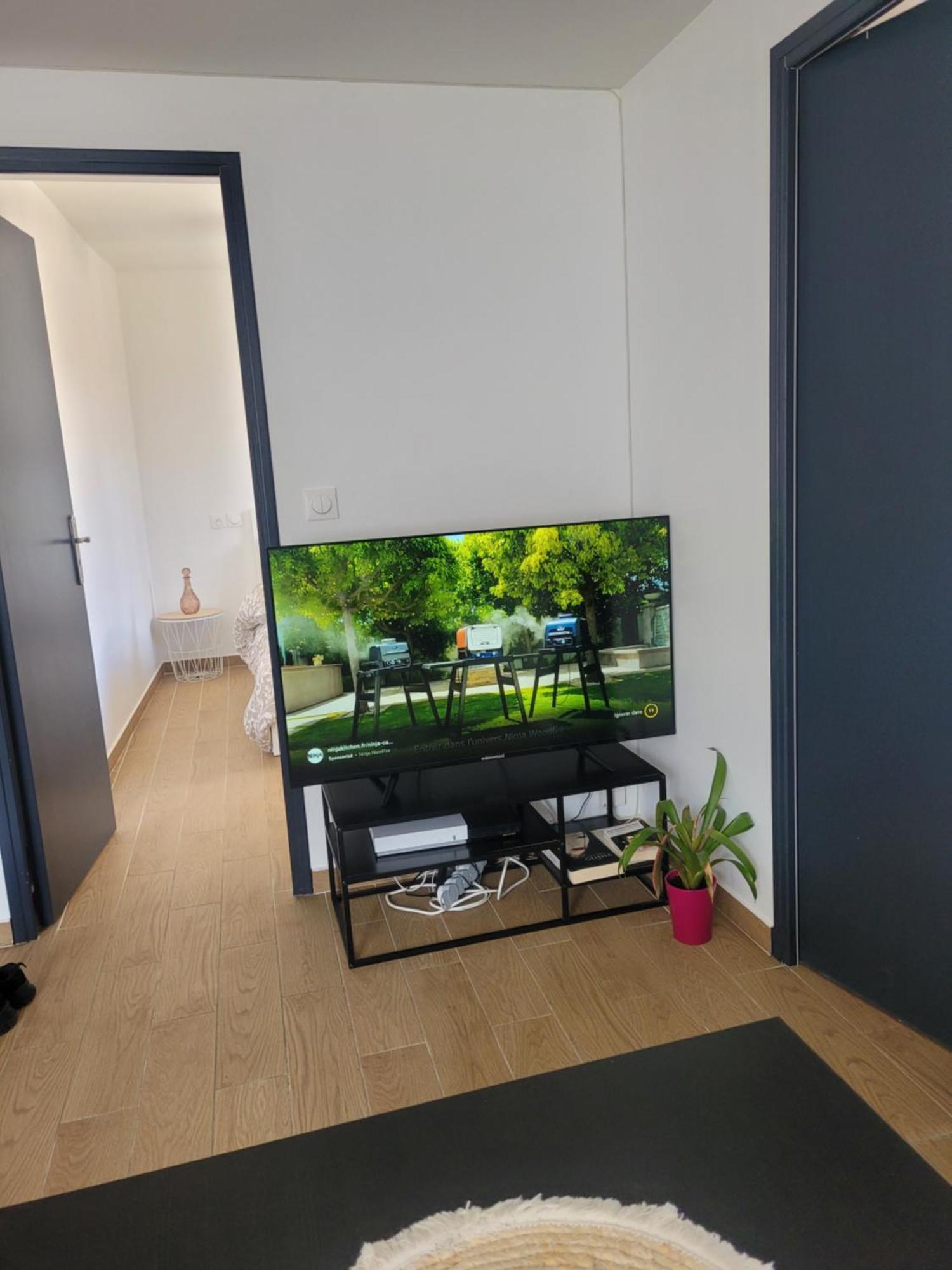 Coquet Appartement A 15Mn De Paris Et 10 Mn De Stade De France, Wifi, Netflix, Groslay Luaran gambar