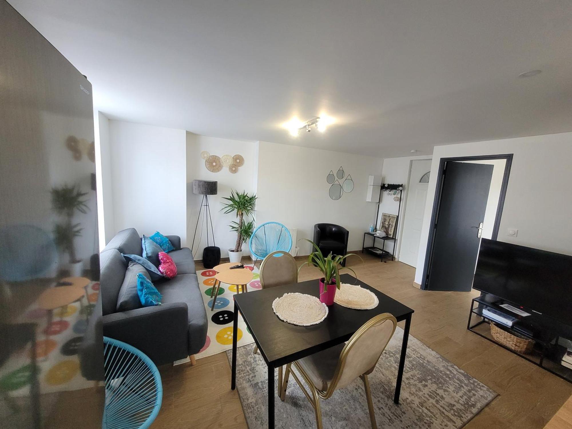 Coquet Appartement A 15Mn De Paris Et 10 Mn De Stade De France, Wifi, Netflix, Groslay Luaran gambar